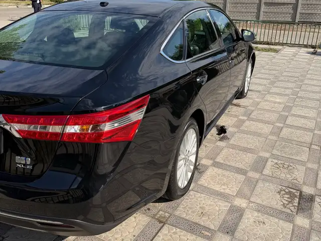Toyota Avalon 2015