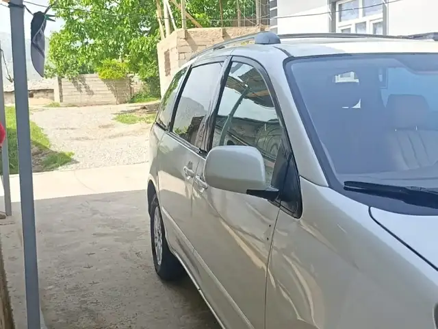 Toyota Sienna 2009