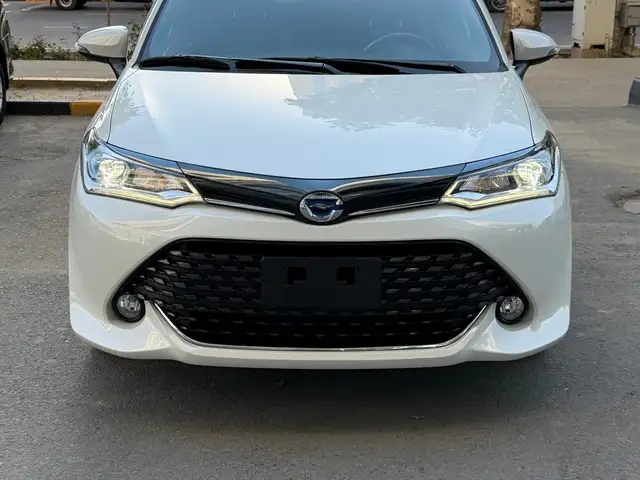 Toyota Fielder 2016