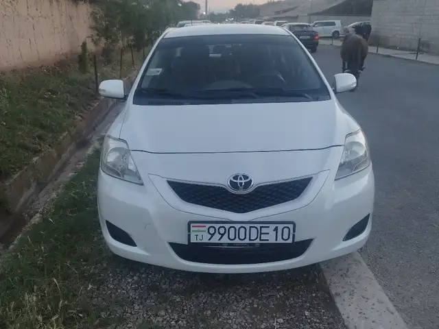Toyota Belta 2011