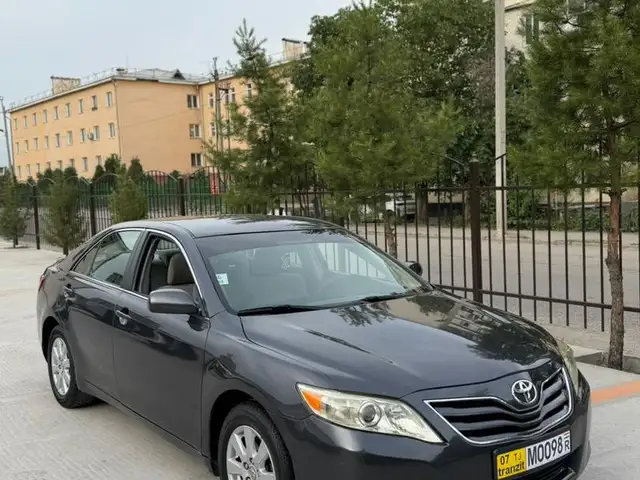 Toyota Camry 2010
