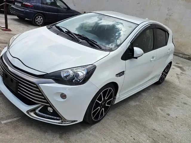 Toyota Aqua 2015