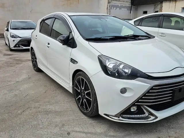 Toyota Aqua 2015