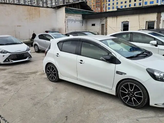 Toyota Aqua 2015