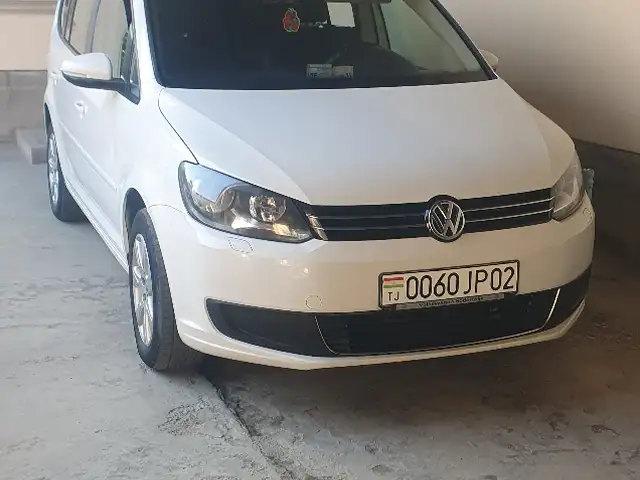Volkswagen Touran 2011