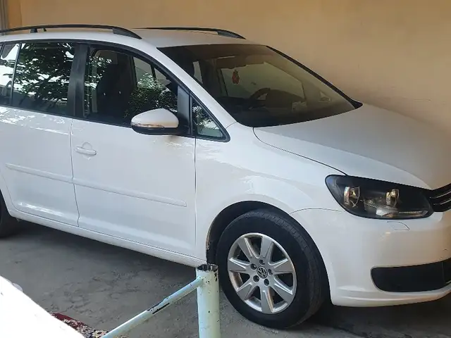 Volkswagen Touran 2011