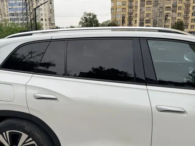Volkswagen ID.6 2022