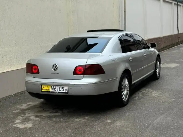 Volkswagen Phaeton 2003