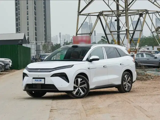 BYD Tang 2025