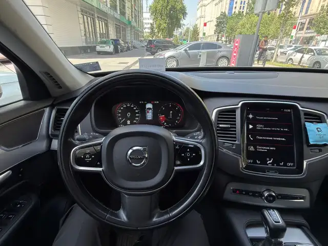 Volvo XC90 2019
