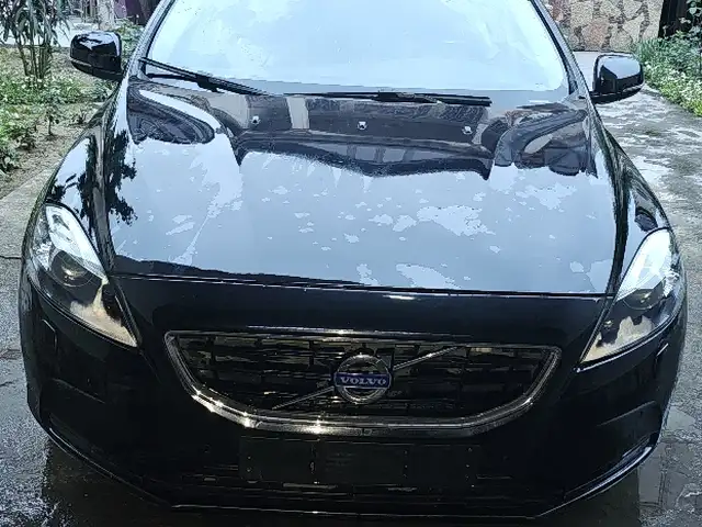 Volvo V40 2015