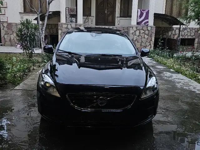 Volvo V40 2015