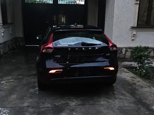 Volvo V40 2015