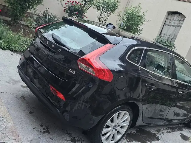 Volvo V40 2015