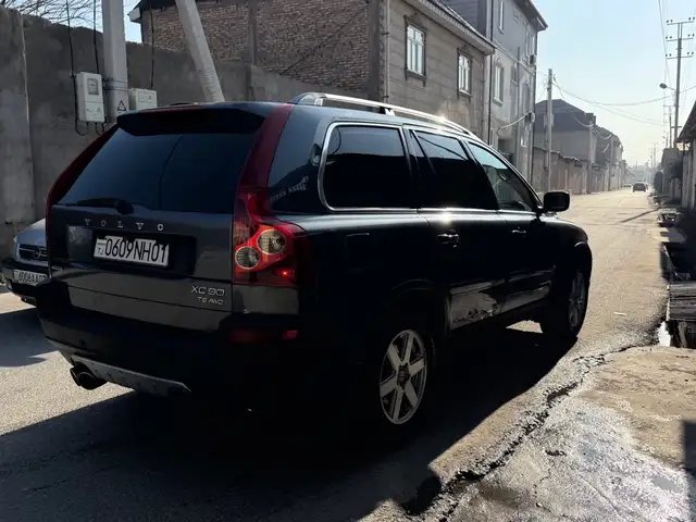 Volvo XC90 2004