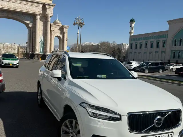 Volvo XC90 2019
