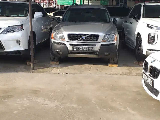 Volvo XC90 2004