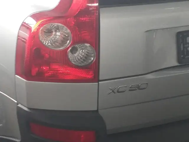Volvo XC90 2004