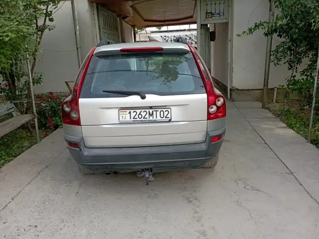 Volvo XC90 2005