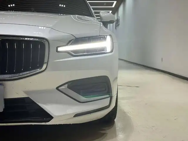 Volvo S60 2022