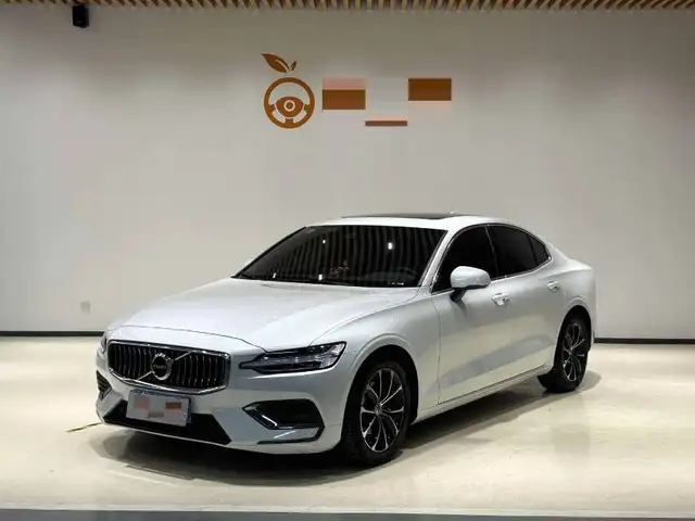 Volvo S60 2022