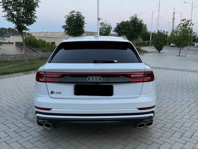 Audi Q8 2021