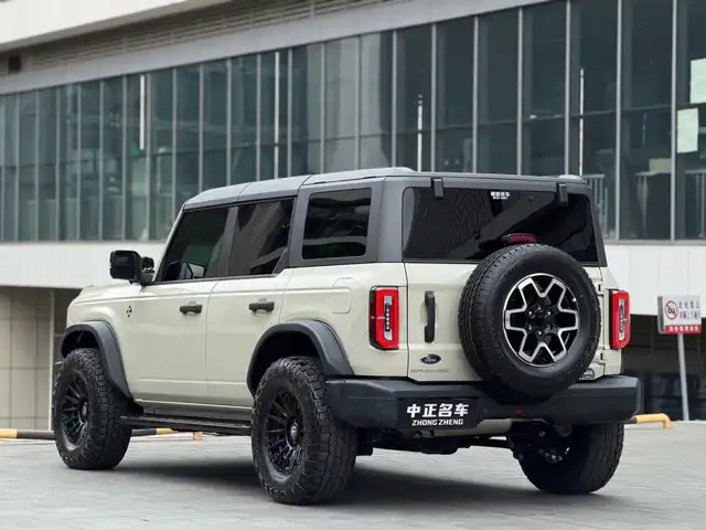 Ford Bronco 2024
