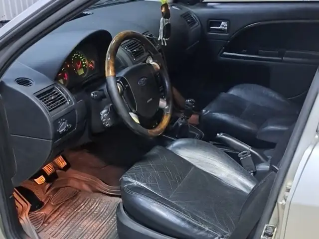 Ford Mondeo 2004