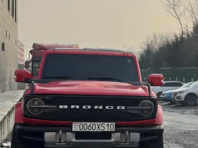 Ford Bronco 2024