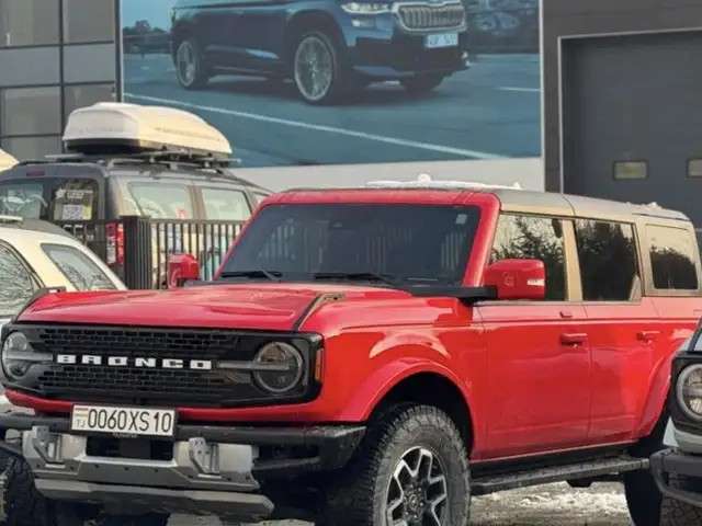 Ford Bronco 2024
