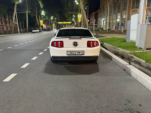 Ford Mustang 2011