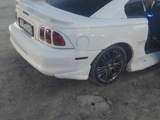 Ford Mustang 1998