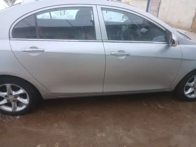 Geely Emgrand 2012