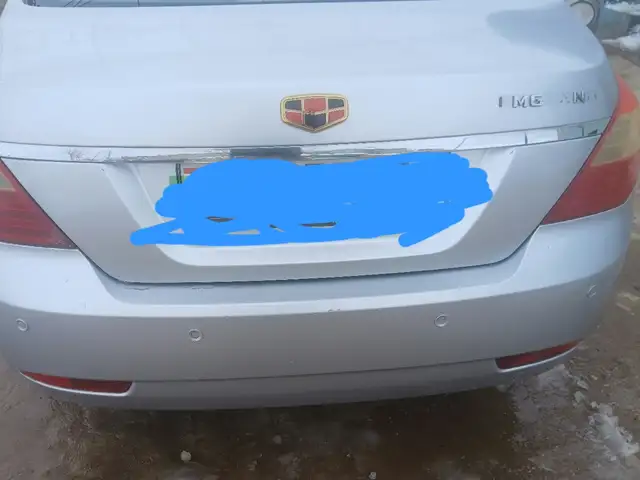 Geely Emgrand 2012