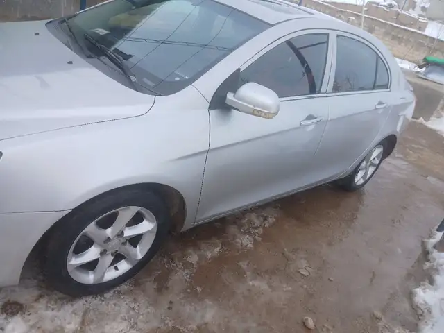 Geely Emgrand 2012