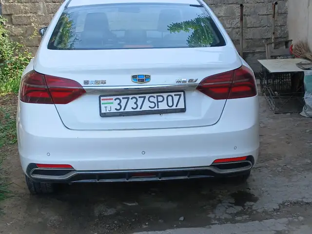 Geely Emgrand 2018