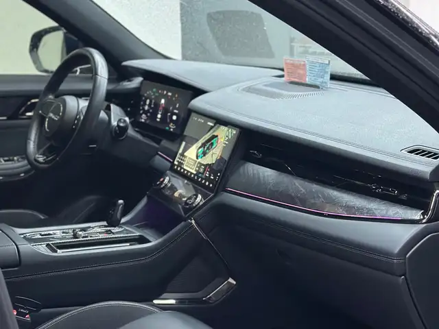 Geely Lynk & Co 06 2022