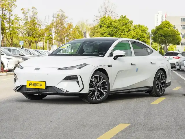 Geely Galaxy E8 2025