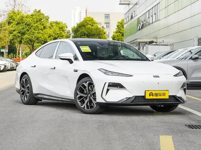 Geely Galaxy E8 2025