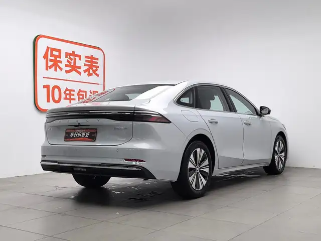 Geely Livan RL7 2026