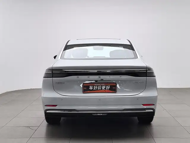 Geely Livan RL7 2026