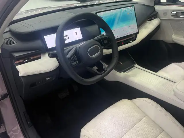 Geely Lynk & Co 06 2025