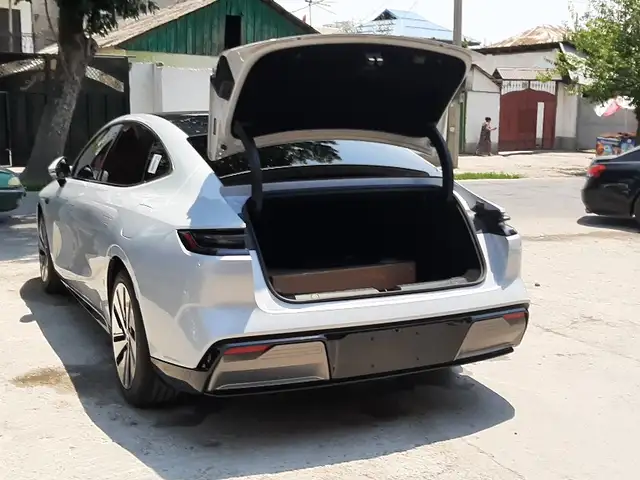 Geely Galaxy E8 2024