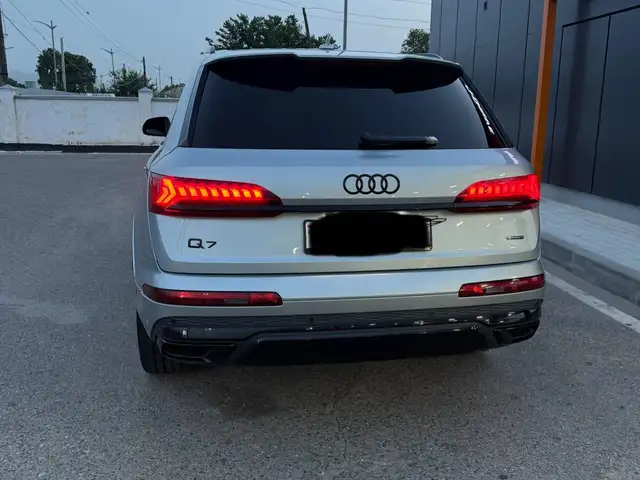 Audi Q7 2023