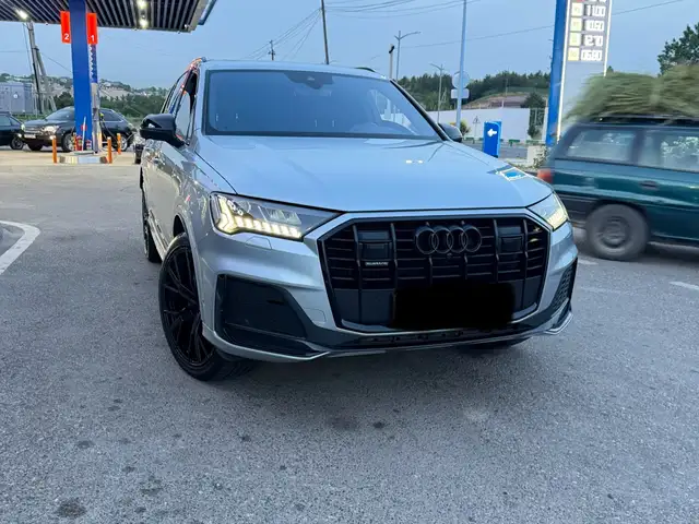 Audi Q7 2023