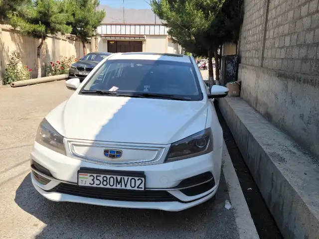 Geely Emgrand 2020