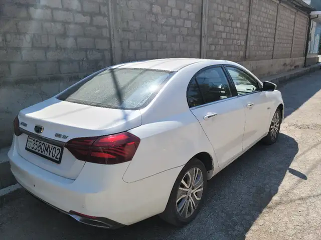 Geely Emgrand 2020