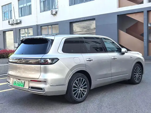 Geely Galaxy М9 2025