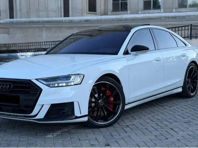 Audi A8 2021