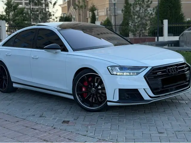 Audi A8 2021